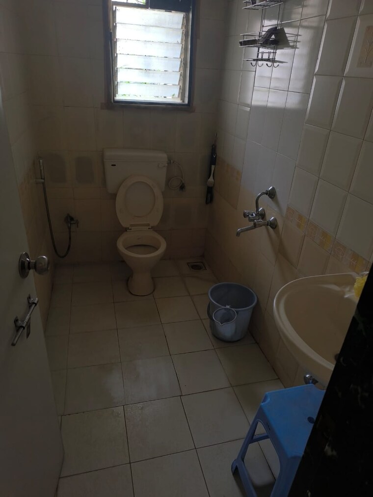 Bathroom, pride-purple-five-gardens 4 Bedroom 4000 Sq.Ft. Villa In Rahatani Pune 9318974