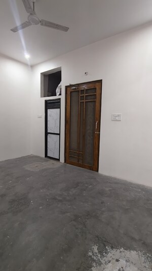 Room in Studio Independent House at Chitaipur – for Rent