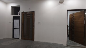 Room in Studio Independent House at Chitaipur – for Rent