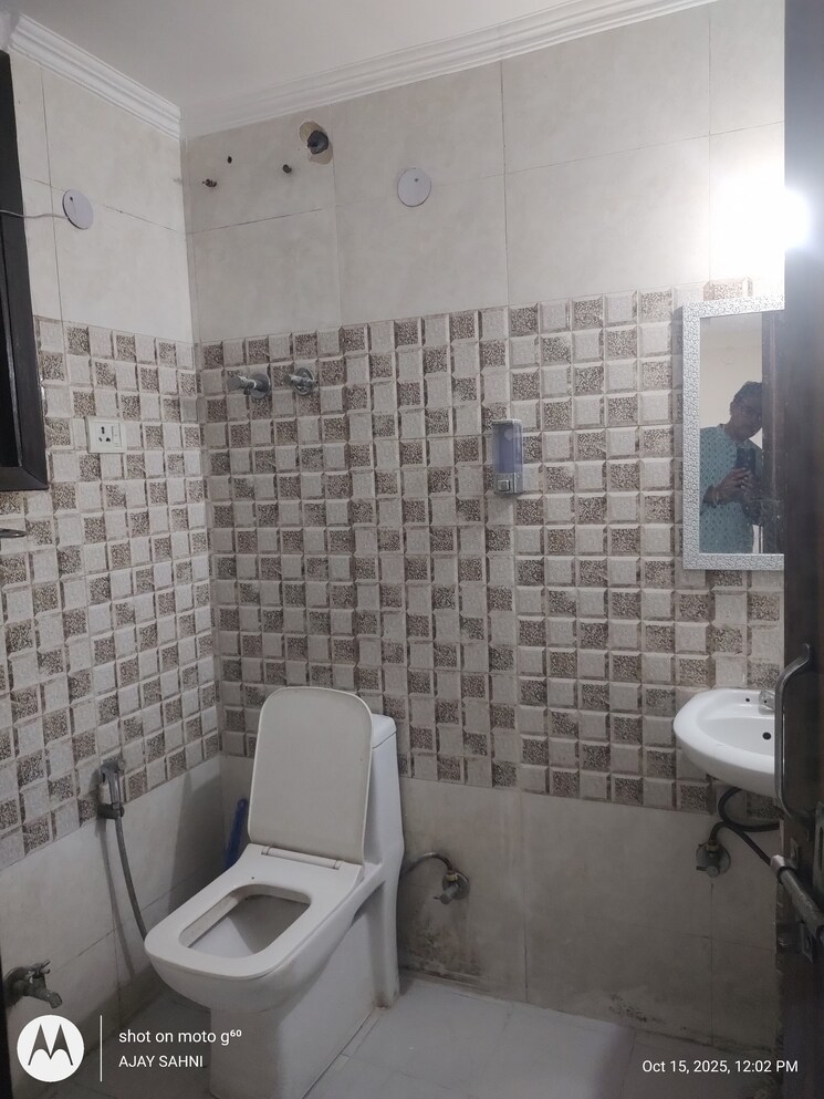 Bathroom, mehrauli 2 Bedroom 750 Sq.Ft. Builder Floor In Mehrauli Delhi 9318995