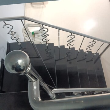 Furnished Amenities in 2.5 BHK Villa at Unnat Nagar 43-44, Goregaon West – for Rent