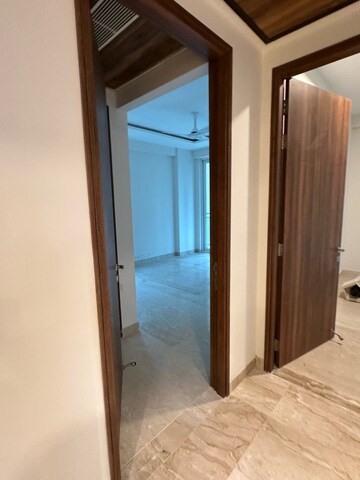 Building Lobby in 3.5 BHK Apartment at Ambience Creacions, Sector 22 – for Rent