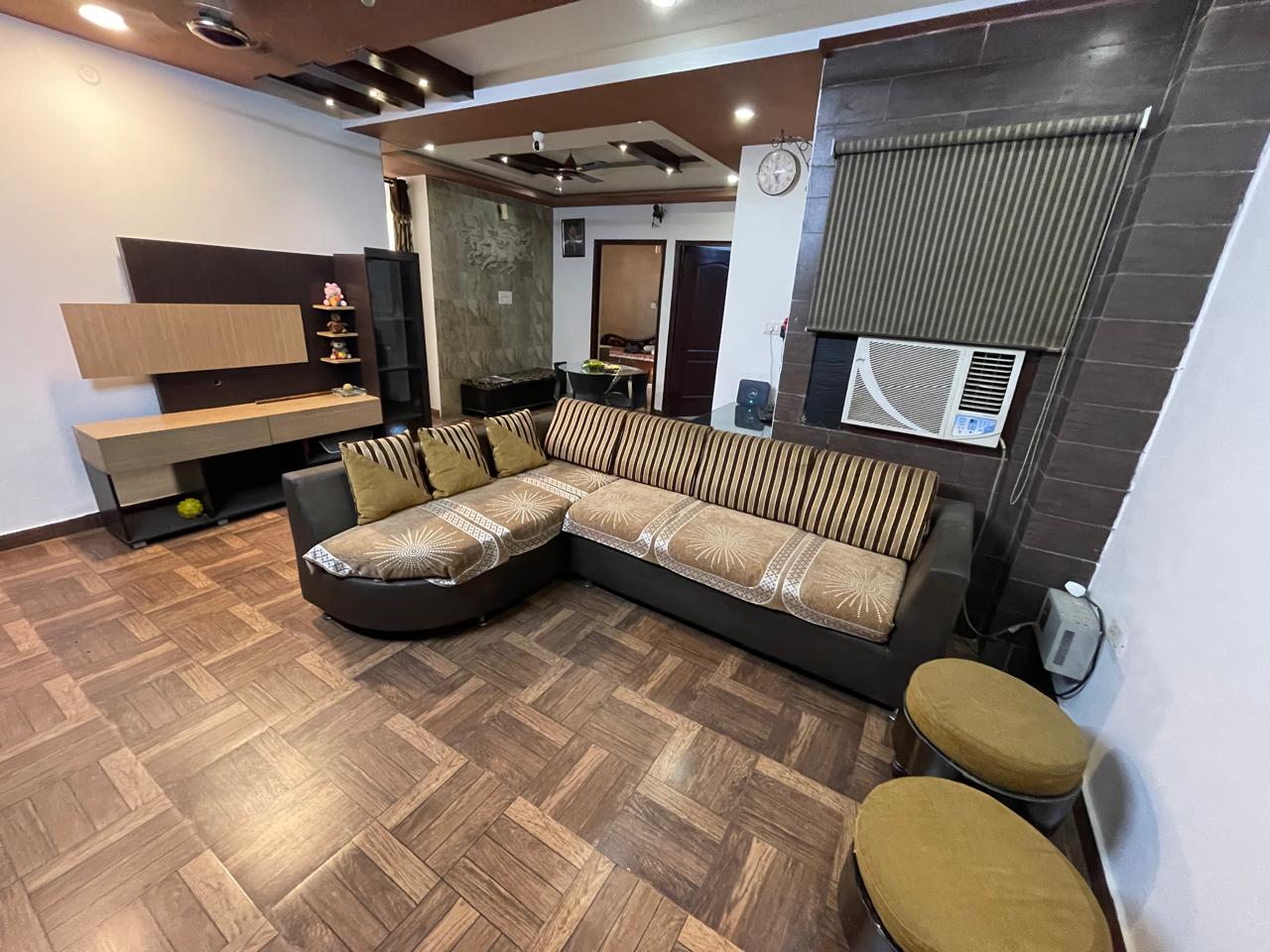 3 BHK + Pooja Room Apartment For Sale in Hazratganj