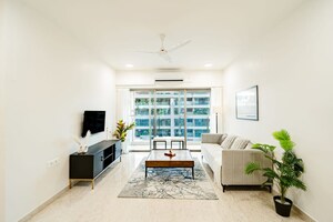 Living Room in 2.5 BHK Apartment at K Raheja Vistas, Powai – for Sale