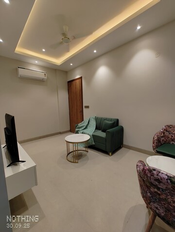 Living Room in 1 BHK Builder Floor at Ardee City, Sector 52 – for Rent