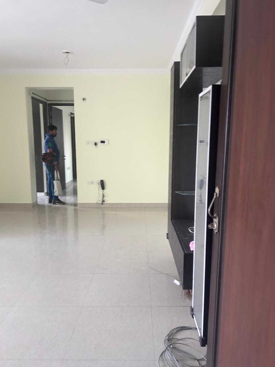 2.5 BHK + Servant Room Apartment For Rent in Godawari Agrasen Heights