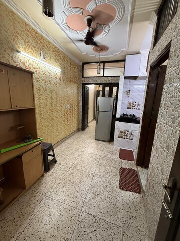 Furnished Amenities in 2 BHK Builder Floor at Lajpat Nagar – for Rent