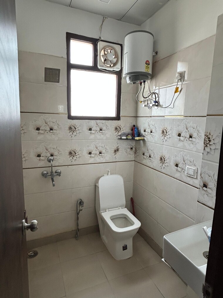 Team Area, rof-ananda 3 Bedroom 735 Sq.Ft. Apartment In Sector 95 Gurgaon 9319111