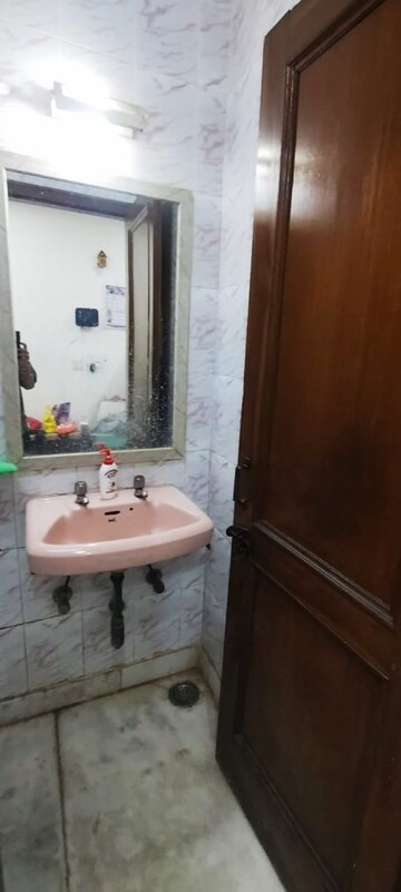 Bathroom in 2 BHK Builder Floor at Lajpat Nagar – for Rent