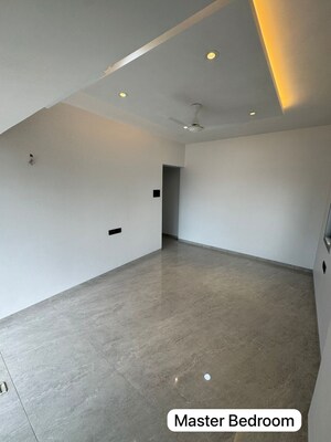 Room in 1 BHK Apartment at Silver Arch Eden woods, Andheri West – for Rent