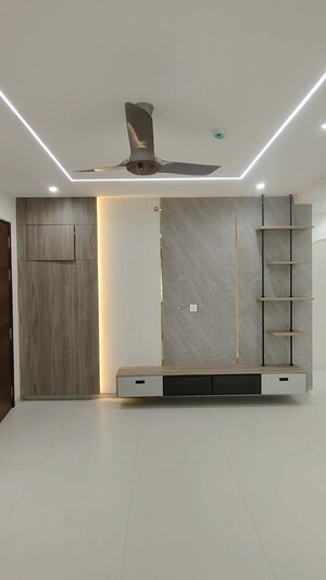 Room in 3 BHK Apartment at Jayabheri The Nirvana, Gopanpally – for Rent