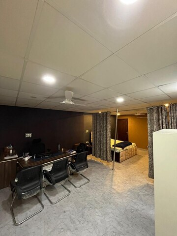 Furnished Amenities in 1 BHK Builder Floor at Lajpat Nagar – for Rent