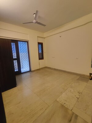 2.5 BHK Villa For Rent in Defence Colony