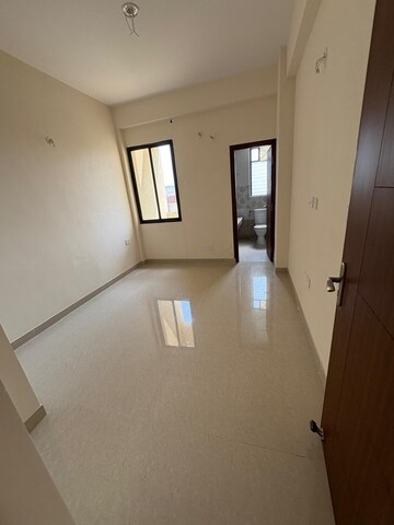 Room in 3.5 BHK Apartment at Shalimar Mannat, Faizabad Road – for Sale