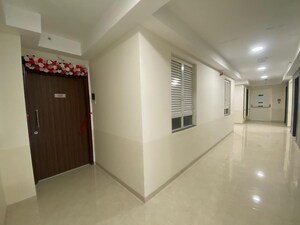 Room in 1 BHK Apartment at Embassy One Thane, Panch Pakhadi – for Rent