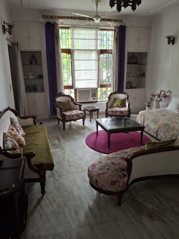 Living Room in 4 BHK Villa at Sector 56 – for Sale