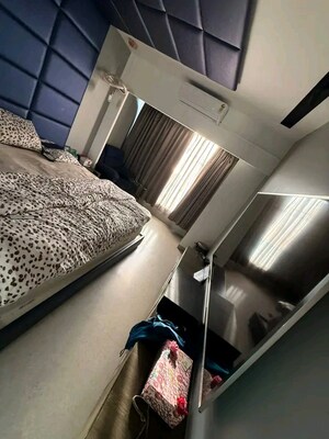 Master Bedroom in 3 BHK Apartment at Rustomjee Elita, Andheri West – for Sale