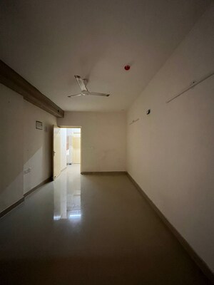 Room in 2 BHK Apartment at Zara Rossa, Sector 112 – for Rent
