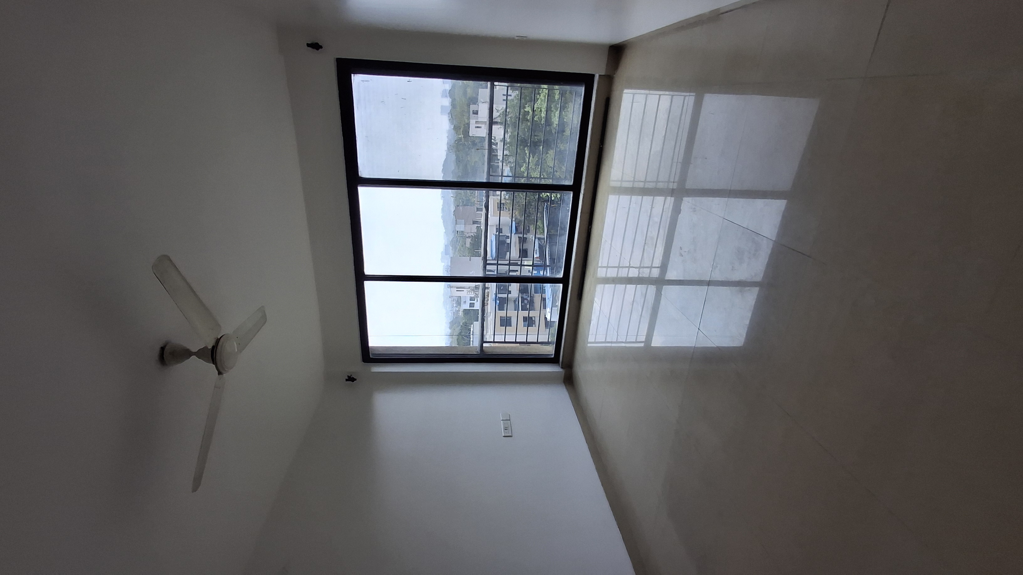 3 BHK Apartment For Rent in Tain Square