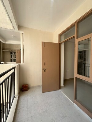 Room in 2 BHK Apartment at Pareena Om Apartments, Sector 112 – for Rent