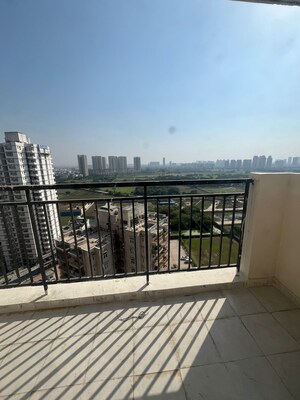 2 BHK Apartment For Rent in Pareena Om Apartments, Sector 112