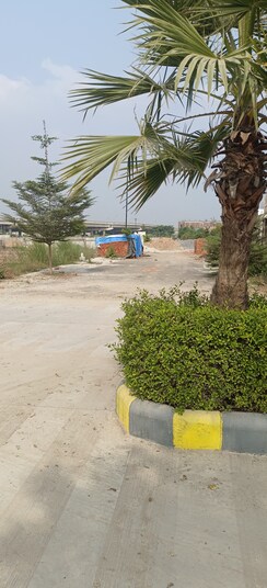 Plot For Sale in Kailasha Enclave