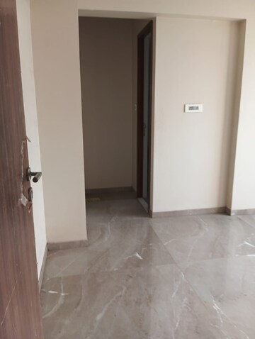Room in 3 BHK Apartment at Salasar Pride, Andheri East – for Sale