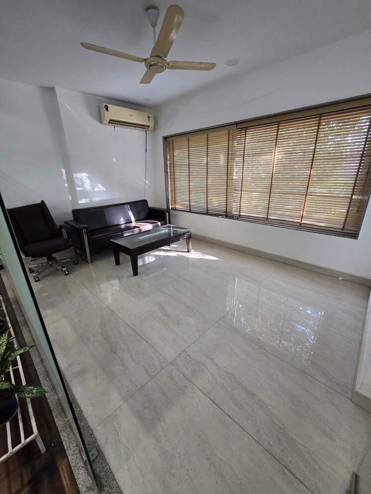 Room, sector 57 3.5 Bedroom 1500 Sq.Ft. Builder Floor In Sector 57 Gurgaon 9319366