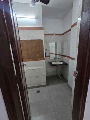 Bathroom in 3.5 BHK Builder Floor at Sector 57 – for Sale