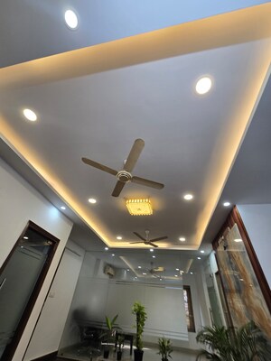 Furnished Amenities in 3.5 BHK Builder Floor at Sector 57 – for Sale