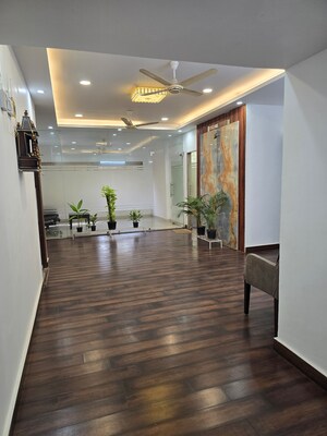 Furnished Amenities in 3.5 BHK Builder Floor at Sector 57 – for Sale