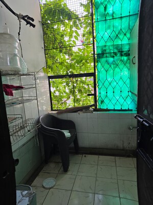 Kitchen in 3.5 BHK Builder Floor at Sector 57 – for Sale