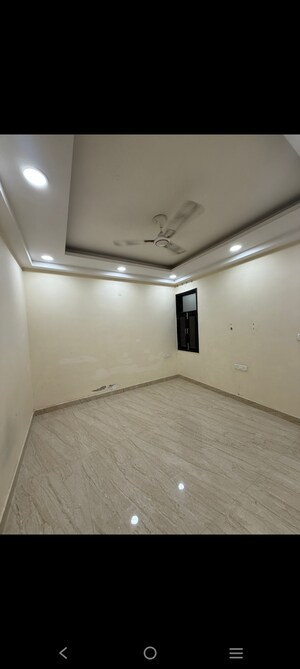 Room in 2 BHK Builder Floor at Saket – for Rent
