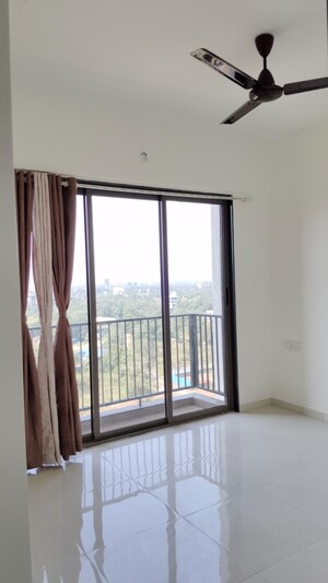 Room in 2 BHK Apartment at Runwal My City Phase II Cluster 05, Dombivli East – for Rent