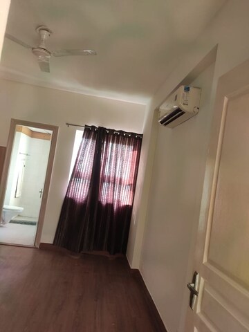 Furnished Amenities in 3 BHK Apartment at BPTP The Resort, Sector 75 – for Rent