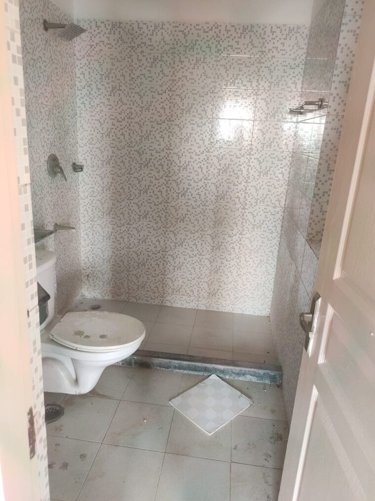 Bathroom, bptp-the-resort 3 Bedroom 1903 Sq.Ft. Apartment In Sector 75 Faridabad 9319420