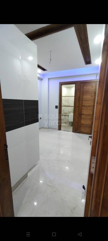 Room in 3 BHK Builder Floor at Indrapuram – for Sale