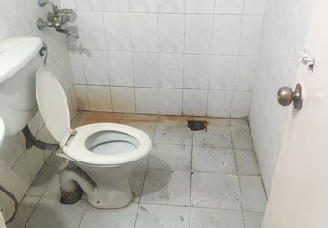 Bathroom in 2 BHK Builder Floor at Ansal Valley View Estate, Gwal Pahari – for Rent