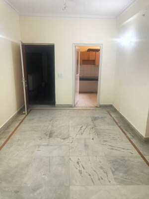 Room in 2 BHK Builder Floor at Ansal Valley View Estate, Gwal Pahari – for Rent