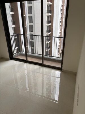 Room in 2 BHK Apartment at Runwal My City Phase II Cluster 05, Dombivli East – for Rent