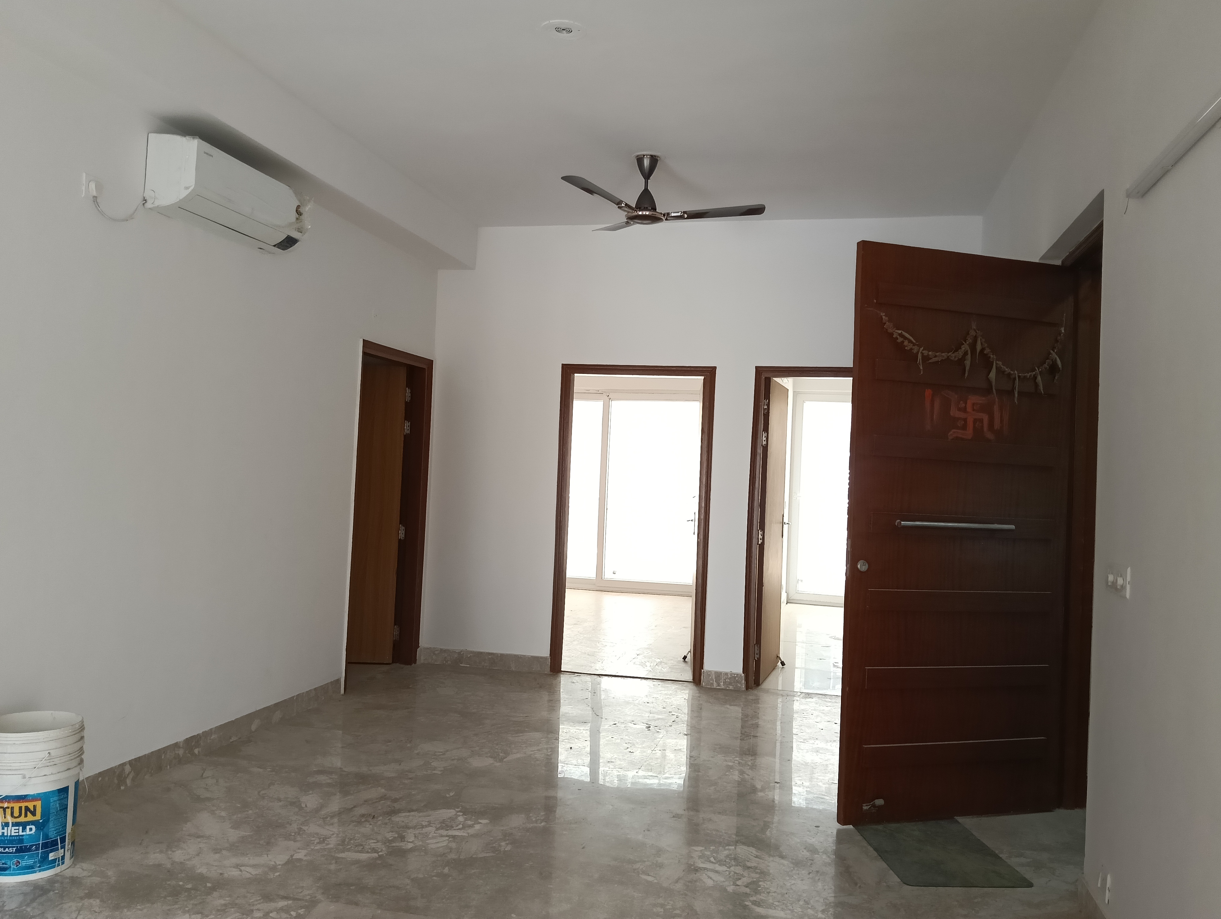 4 BHK + Servant Room Apartment For Rent in SS Linden