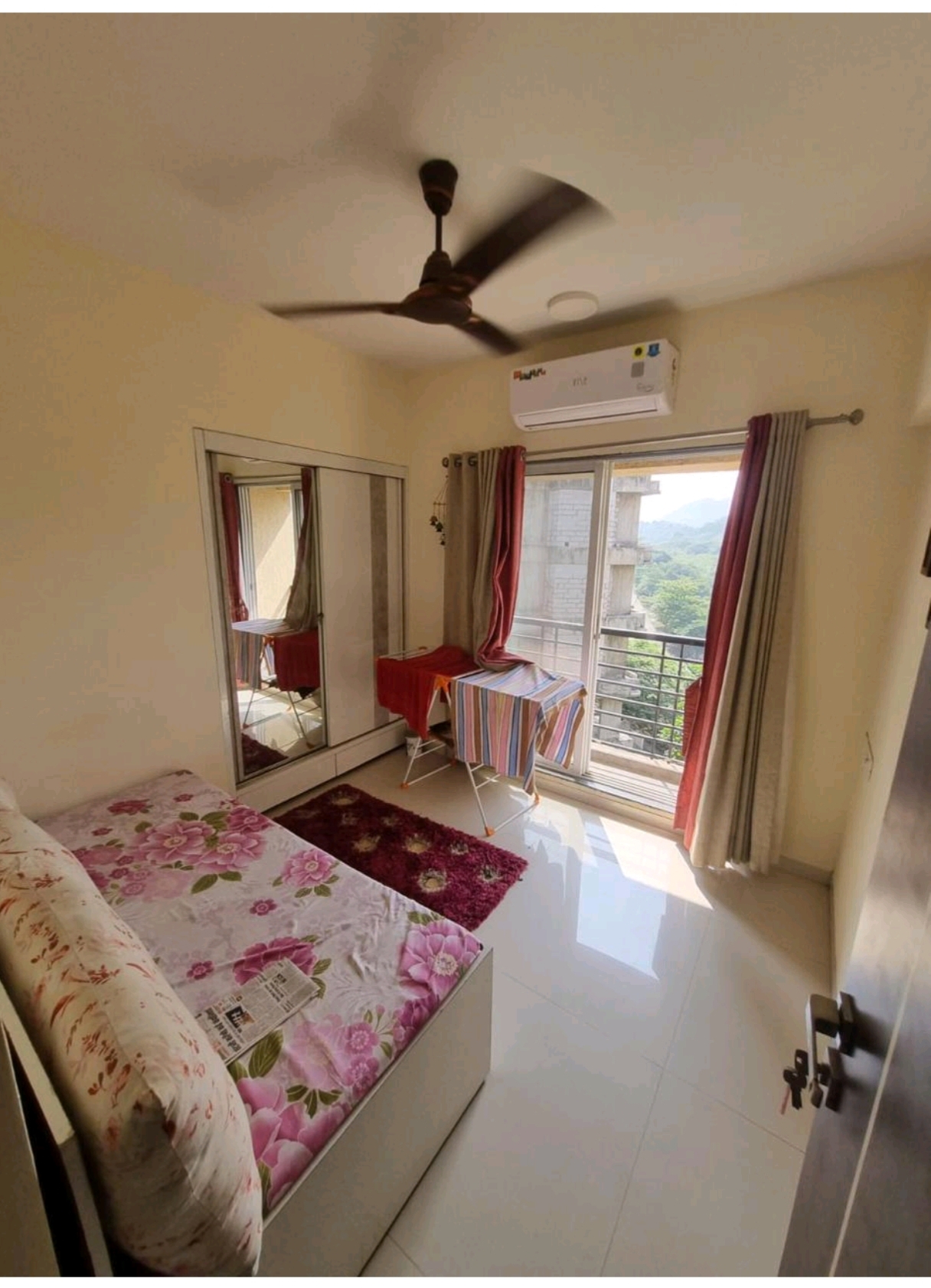 2 BHK + Servant Room Apartment For Rent in JVM Sky Court