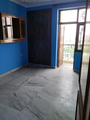 Room in 3 BHK Apartment at ATS Green II, Sector 50 – for Rent