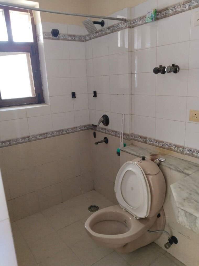 Bathroom, ats-green-ii 3 Bedroom 1260 Sq.Ft. Apartment In Sector 50 Noida 9319575