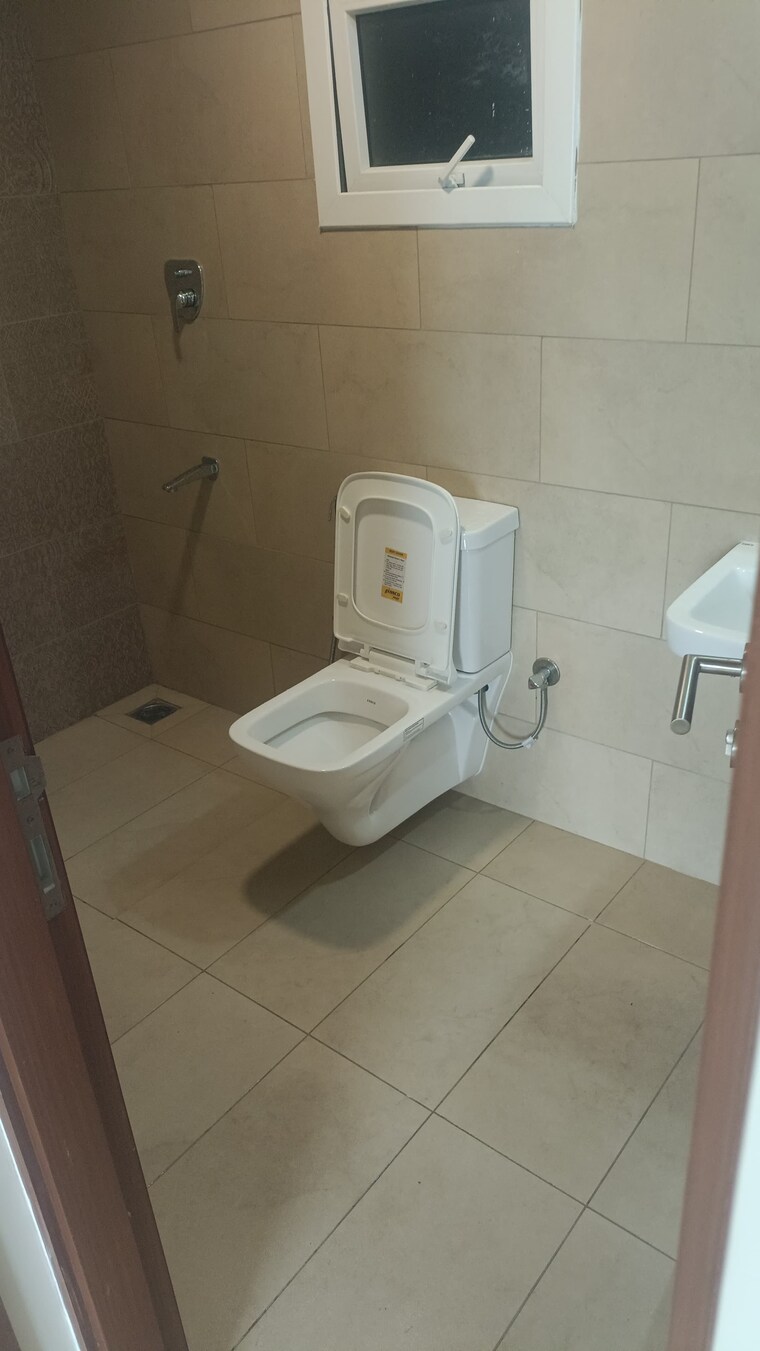 Bathroom, prestige-primrose-hills 2 Bedroom 988 Sq.Ft. Apartment In Banashankari 6th Stage Bangalore 9319584