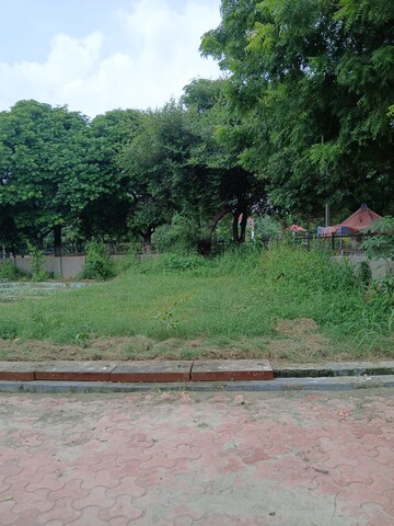  Plot – Garden View at RWA Apartments Sector 121, Sector 121 - for Sale