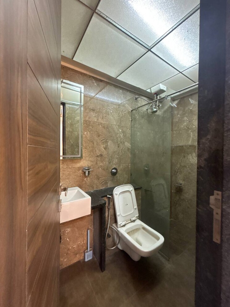 Bathroom, shubh-gateway 4 Bedroom 1424 Sq.Ft. Apartment In Viman Nagar Pune 9319597
