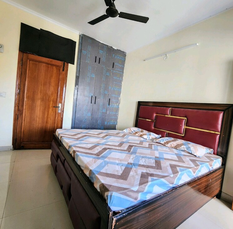 Bedroom, penta-homes 1 Bedroom 650 Sq.Ft. Apartment In Vip Road Zirakpur 9319619