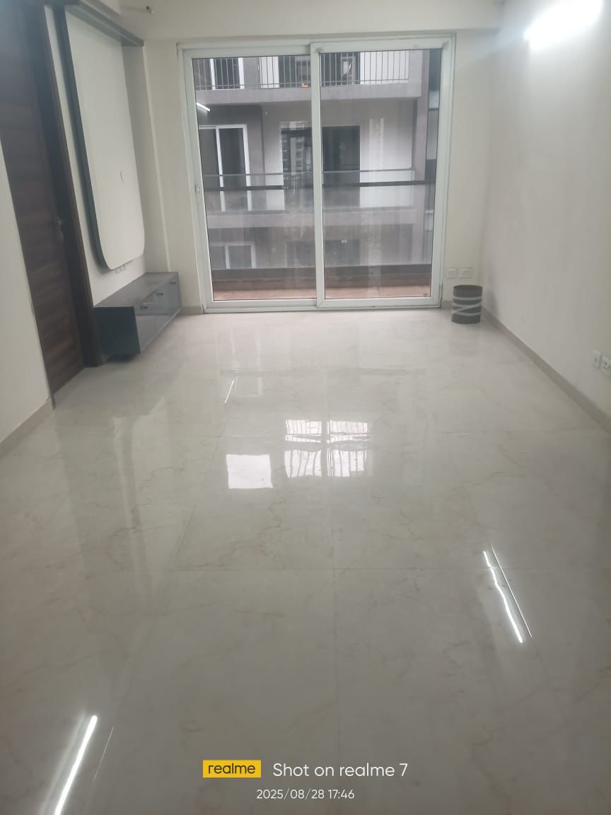 3.5 BHK Apartment For Rent in Smart World Gems