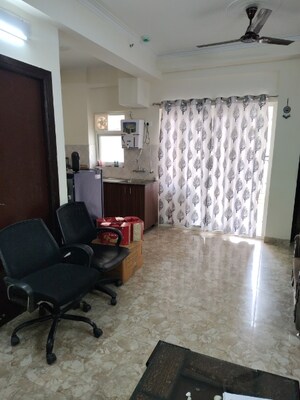 Living Room in 2.5 BHK Apartment at Amrapali Centurian Park Phase II, Tech Zone 4 Greater Noida – for Rent